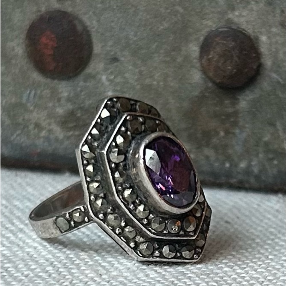 Art Deco Amethyst Sterling Ring - Picture 4 of 14